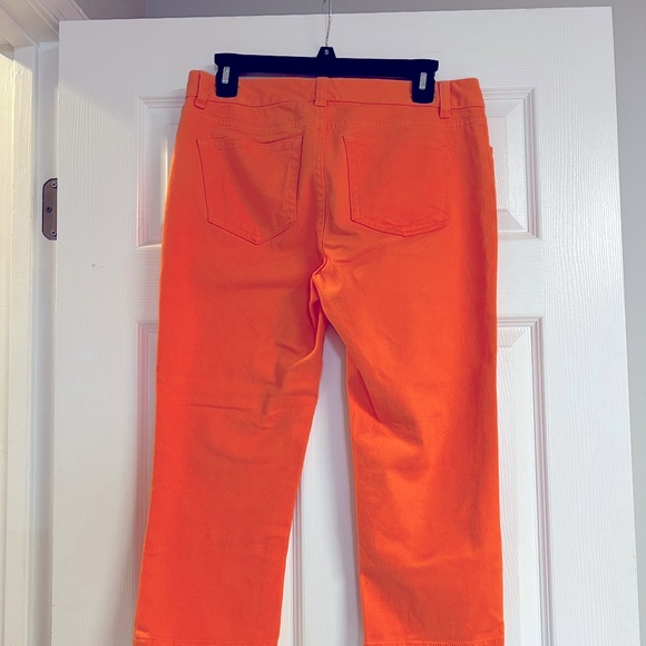 Chaps Cropped Jeans Size 6P - Picture 3 of 3